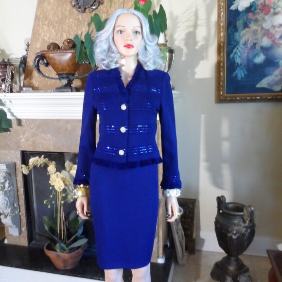 New St. John Evening Royal Blue Knit Skrt Suit w/Pailettes Embellishment Size 2 - Picture 2 of 16